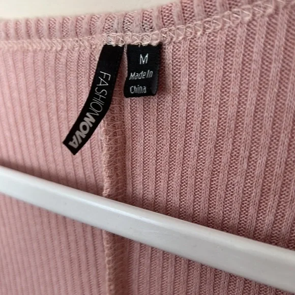 𝅺FASHION Nova l Long Sleeve Romper - Picture 4 of 5